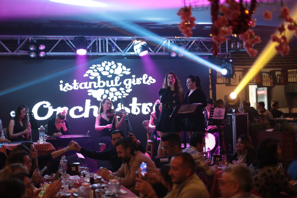Etiler Plus İstanbul Girls Orchestra